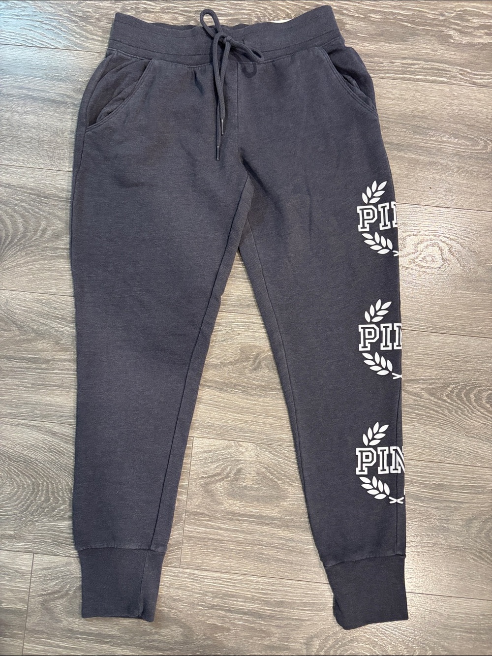 PINK Charcoal Grey Logo Skinny Jogger Sweatpants NWT SMALL